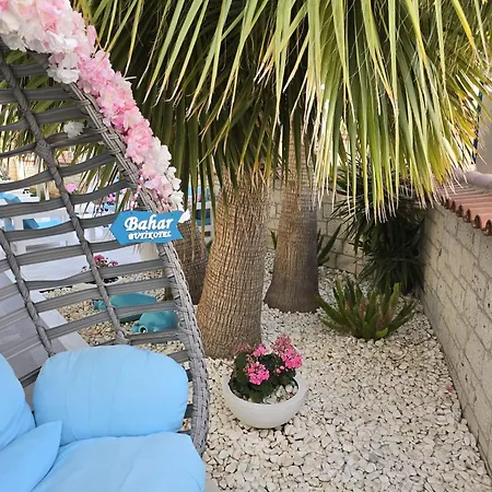 Bahar Butik Çeşme