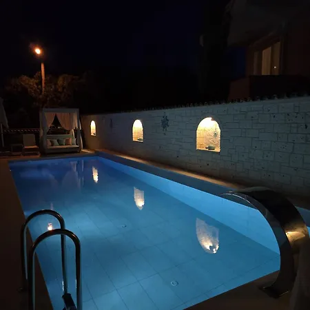 Bahar Butik * Çeşme